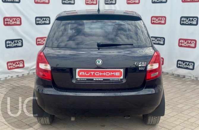 купить б/у автомобиль Skoda Fabia 2011 года