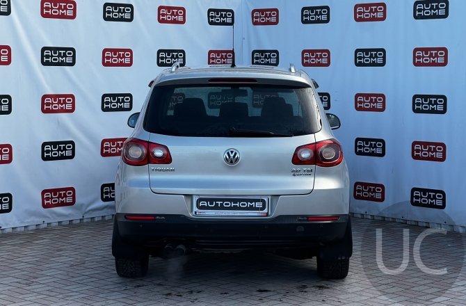 купить б/у автомобиль Volkswagen Tiguan 2010 года