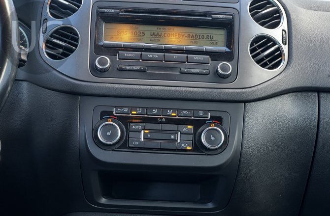 объявление о продаже Volkswagen Tiguan 2010 года