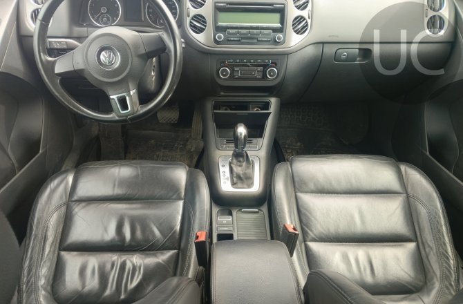 купить б/у автомобиль Volkswagen Tiguan 2010 года