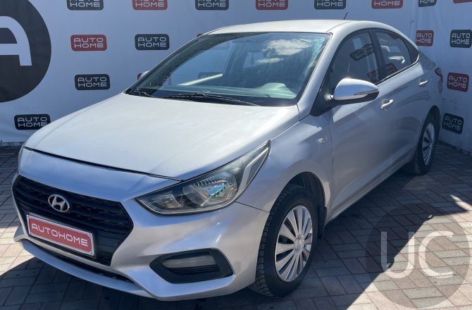 подержанный авто Hyundai Solaris 2018 года