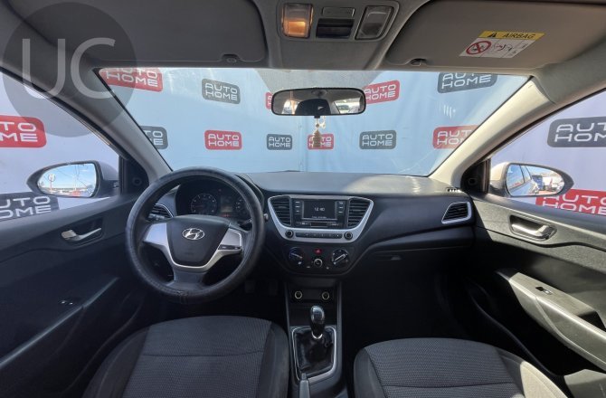подержанный авто Hyundai Solaris 2018 года