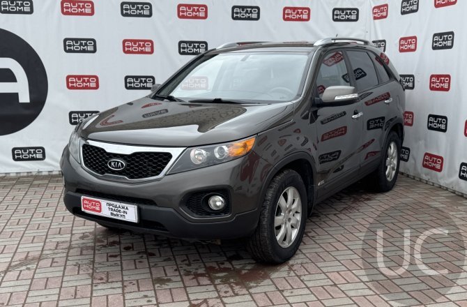 подержанный авто Kia Sorento 2009 года