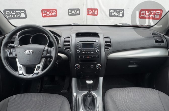 подержанный авто Kia Sorento 2009 года