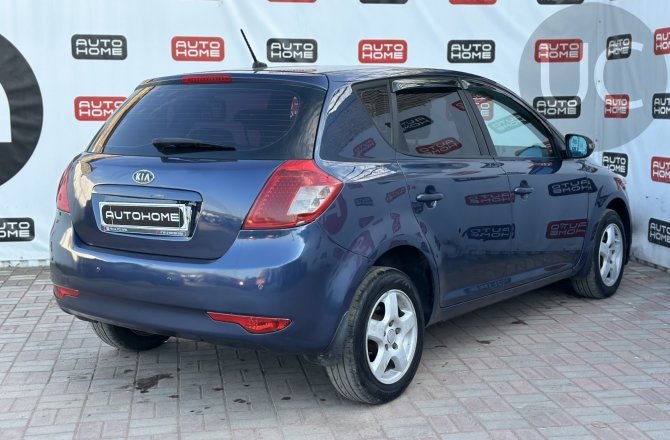 Kia Ceed 2010 года за 604 990 рублей