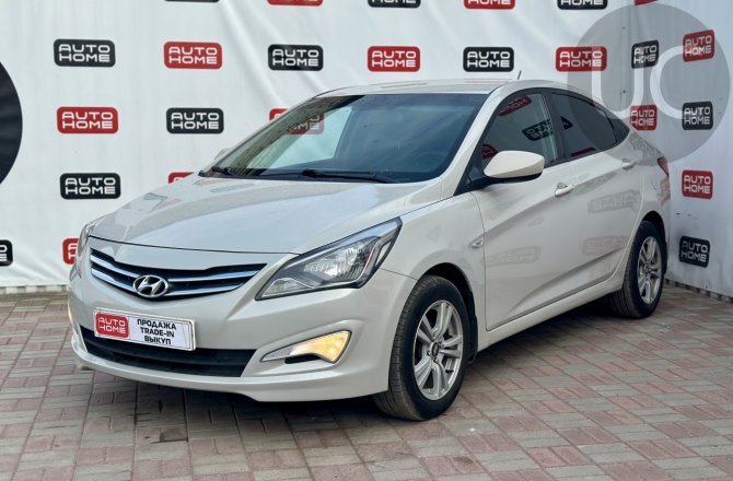подержанный авто Hyundai Solaris 2014 года