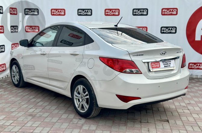 купить Hyundai Solaris с пробегом, 2014 года