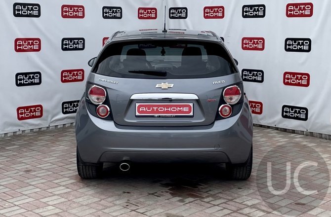 купить б/у автомобиль Chevrolet Aveo 2013 года
