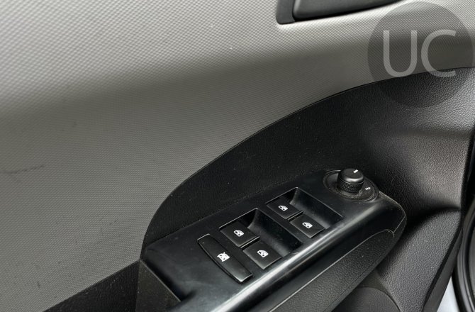 объявление о продаже Chevrolet Aveo 2013 года