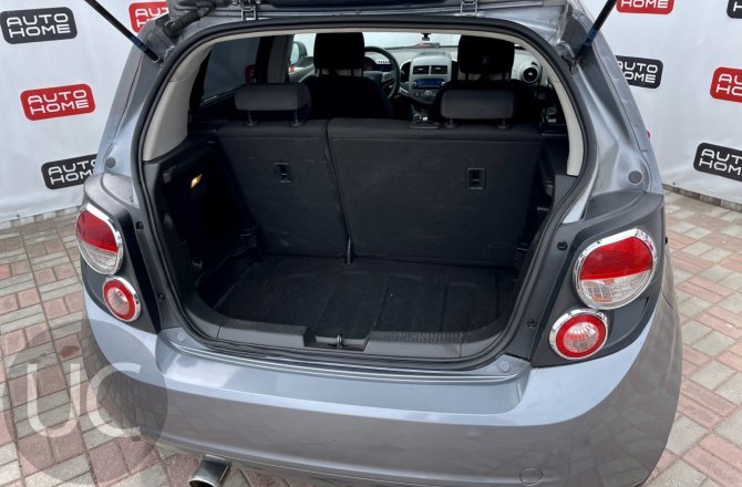 купить б/у автомобиль Chevrolet Aveo 2013 года