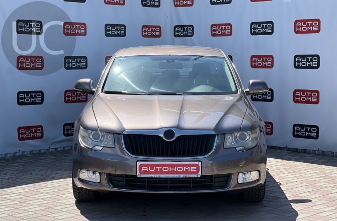 фотографии Skoda Superb