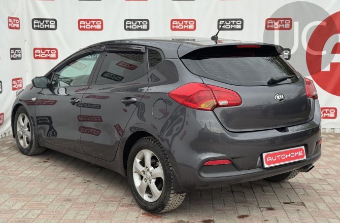 Kia Ceed 2012 года за 889 990 рублей