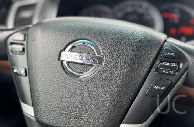 купить б/у автомобиль Nissan Teana 2010 года