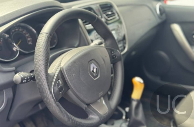объявление о продаже Renault Sandero 2015 года