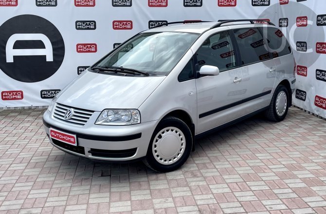 подержанный авто Volkswagen Sharan 2003 года