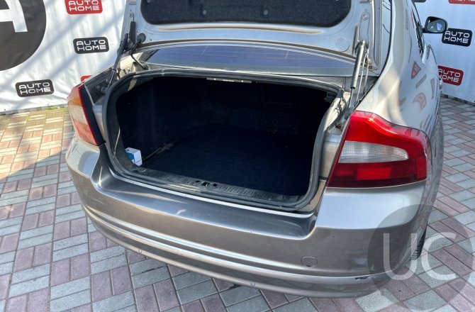 подержанный авто Volvo S80 2007 года