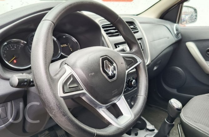 фотографии Renault Logan