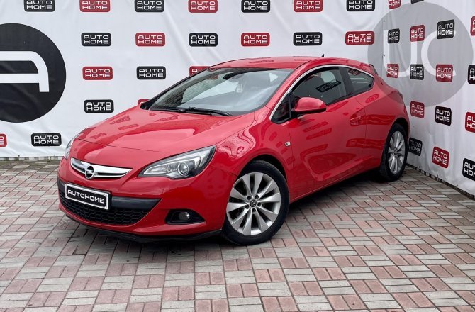 подержанный авто Opel Astra 2012 года