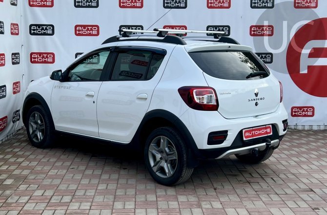 купить б/у автомобиль Renault Sandero 2019 года