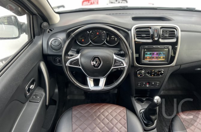 купить Renault Sandero с пробегом, 2019 года