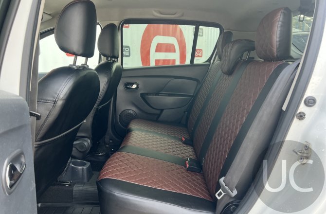фотографии Renault Sandero