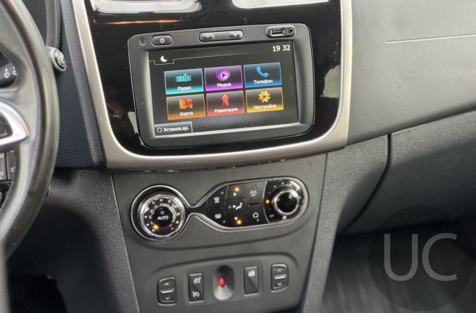 купить Renault Sandero с пробегом, 2019 года