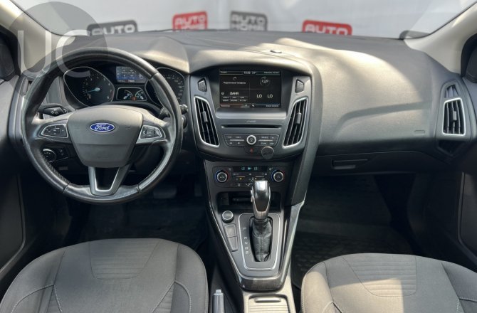 купить б/у автомобиль Ford Focus 2016 года