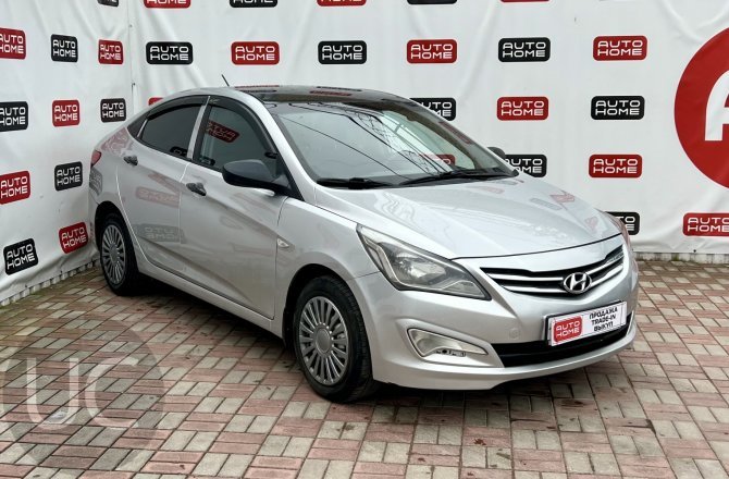 объявление о продаже Hyundai Solaris 2015 года
