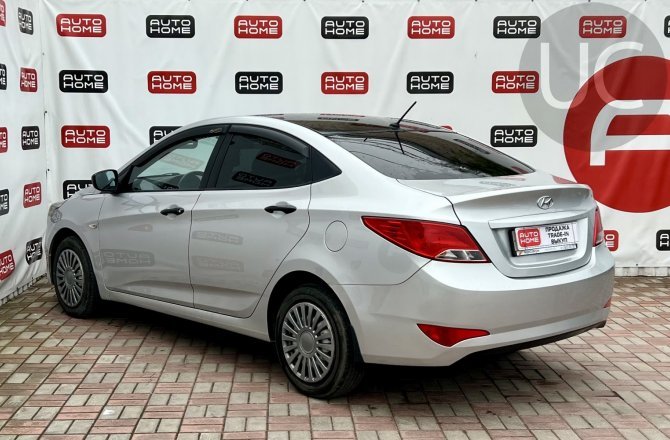 купить Hyundai Solaris с пробегом, 2015 года