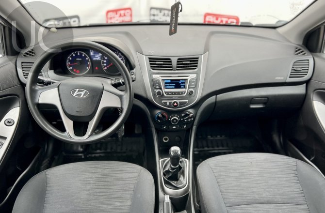 фотографии Hyundai Solaris