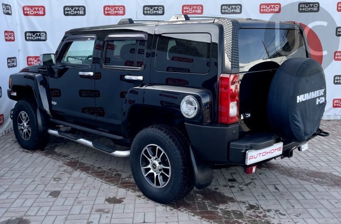Hummer H3 2006 года за 1 650 000 рублей