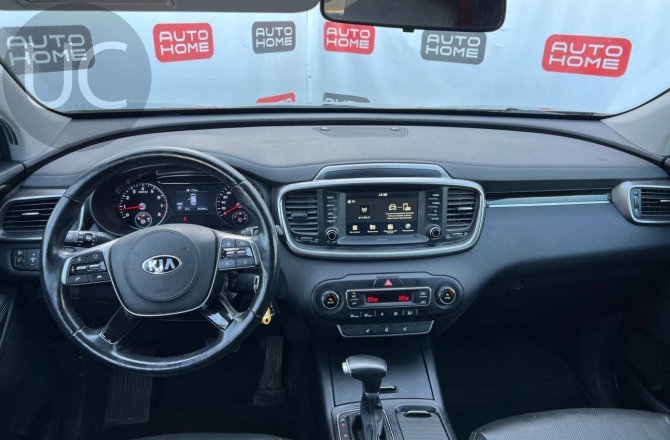 подержанный авто Kia Sorento 2020 года