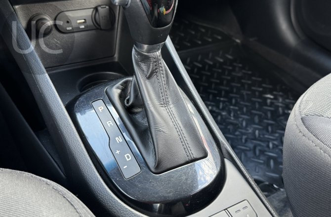 купить Kia Rio с пробегом, 2015 года