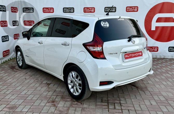 купить б/у автомобиль Nissan Note 2018 года