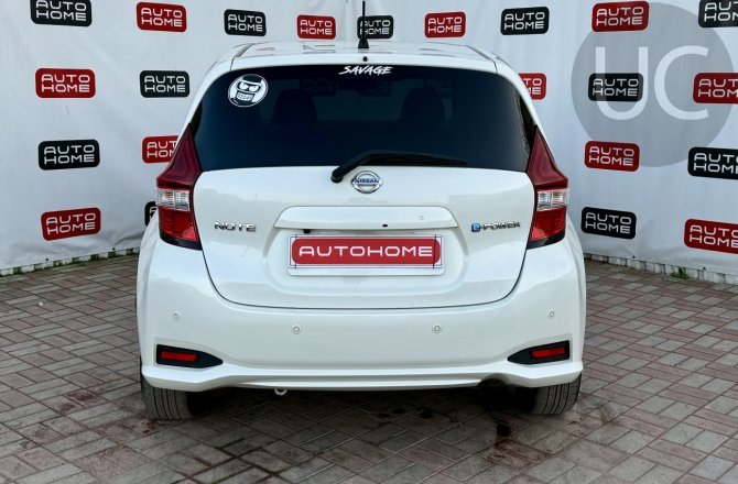фотографии Nissan Note