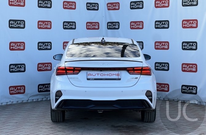 купить б/у автомобиль Kia Cerato 2023 года