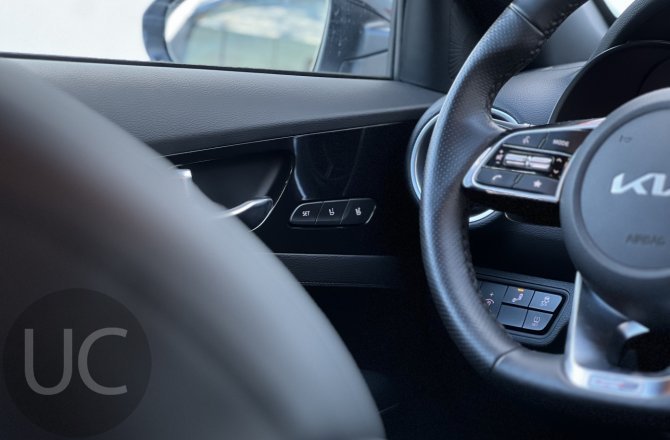 подержанный авто Kia Cerato 2023 года