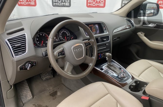 подержанный авто Audi Q5 2012 года