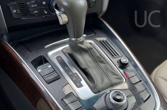 подержанный авто Audi Q5 2012 года