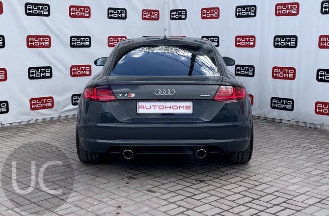 купить б/у автомобиль Audi TT 2015 года