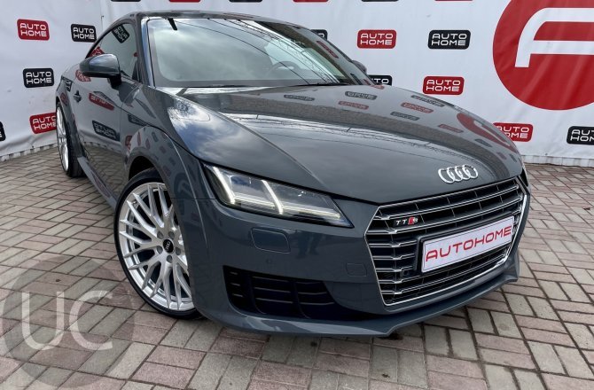 подержанный авто Audi TT 2015 года