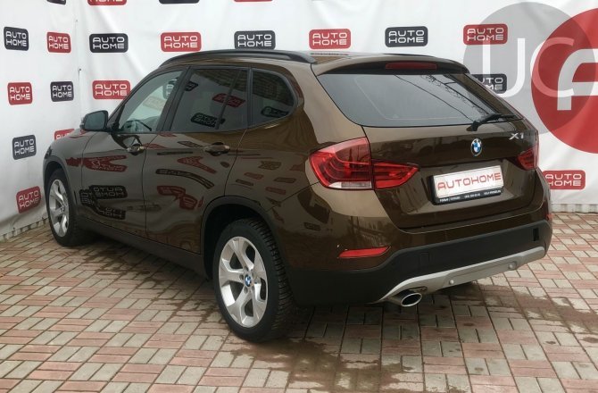 подержанный авто BMW X1 2013 года
