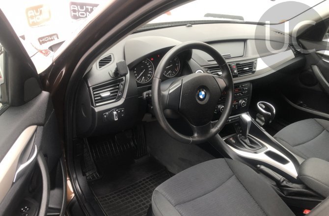 купить б/у автомобиль BMW X1 2013 года