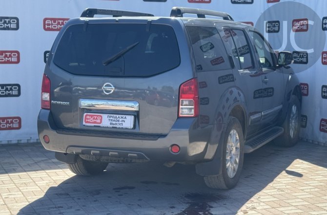 Nissan Pathfinder 2011 года за 1 299 990 рублей