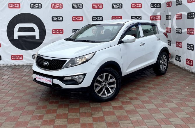 подержанный авто Kia Sportage 2015 года