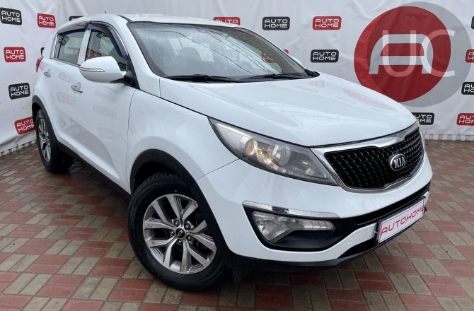подержанный авто Kia Sportage 2015 года