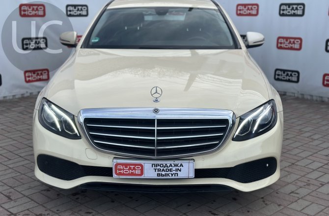 фотографии Mercedes-Benz E-Class