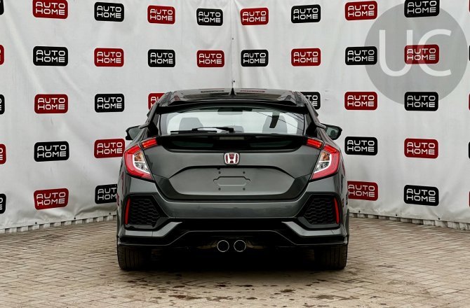 купить б/у автомобиль Honda Civic 2018 года