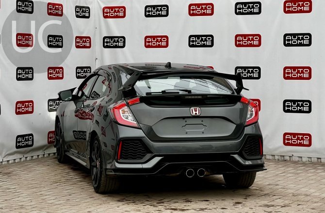 Honda Civic 2018 года за 1 679 990 рублей