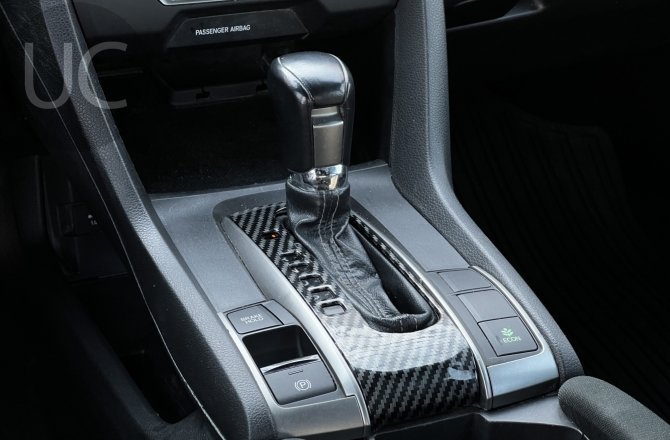 подержанный авто Honda Civic 2018 года